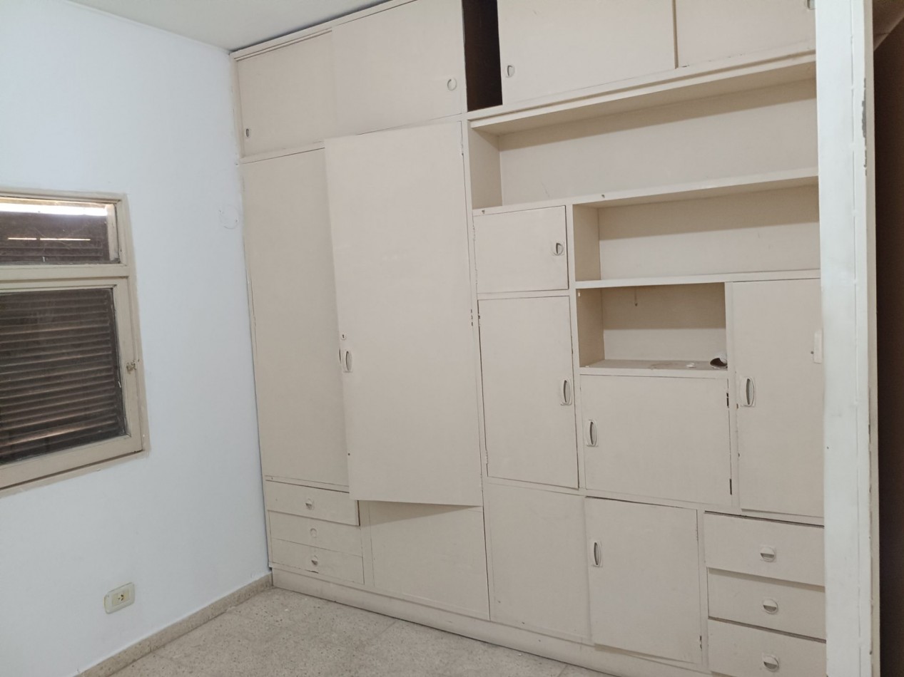 Hermosa Casas Sobre Arturo Illia 1180