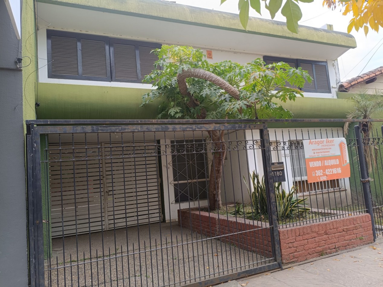Hermosa Casas Sobre Arturo Illia 1180