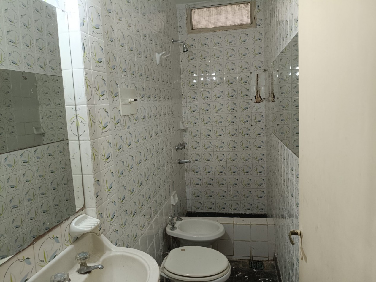 Hermosa Casas Sobre Arturo Illia 1180
