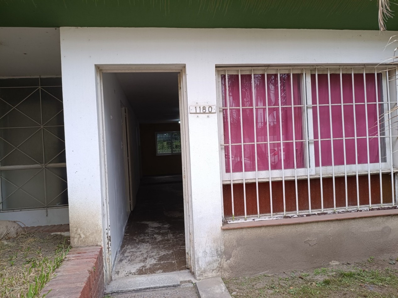 Hermosa Casas Sobre Arturo Illia 1180