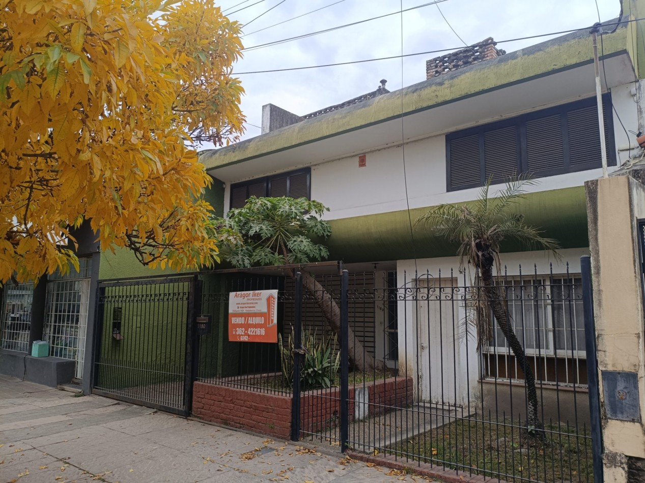 Hermosa Casas Sobre Arturo Illia 1180