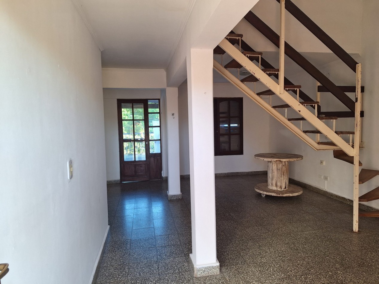 Duplex en B° San Cayetano en Excelente estado!!