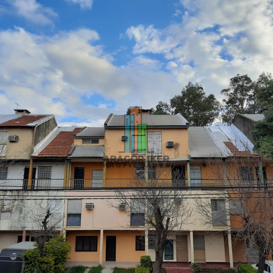 Hermoso duplex en Barrio San Cayetano